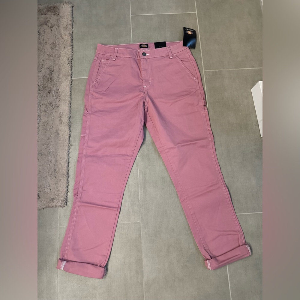 Dickies Women's Skinny Pants in Pink